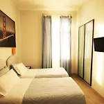 מלון Gina 3*