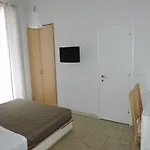 Gina 3*