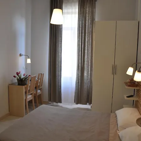 Hotel Gina