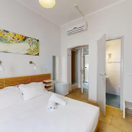 吉娜别墅 酒店 菲纳莱利古雷