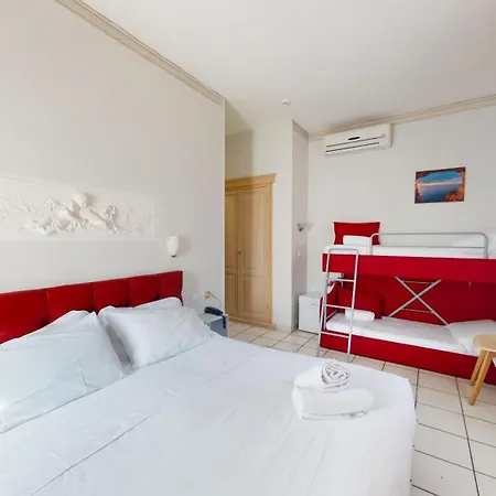 吉娜别墅 菲纳莱利古雷