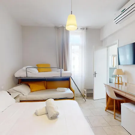 吉娜别墅 菲纳莱利古雷