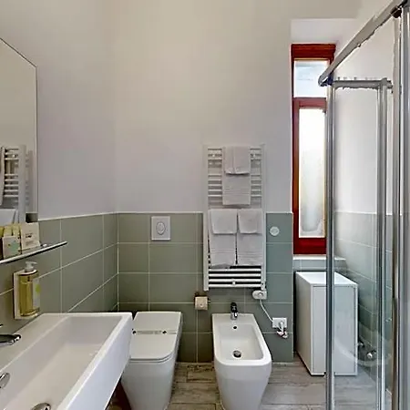 Gina Hotel 3*