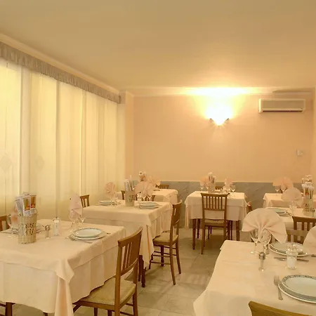 吉娜别墅 菲纳莱利古雷