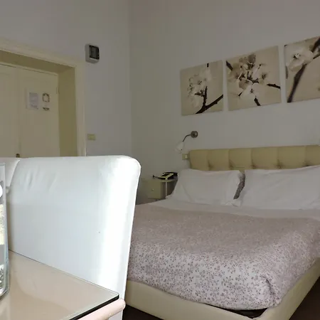 Hotel Gina
